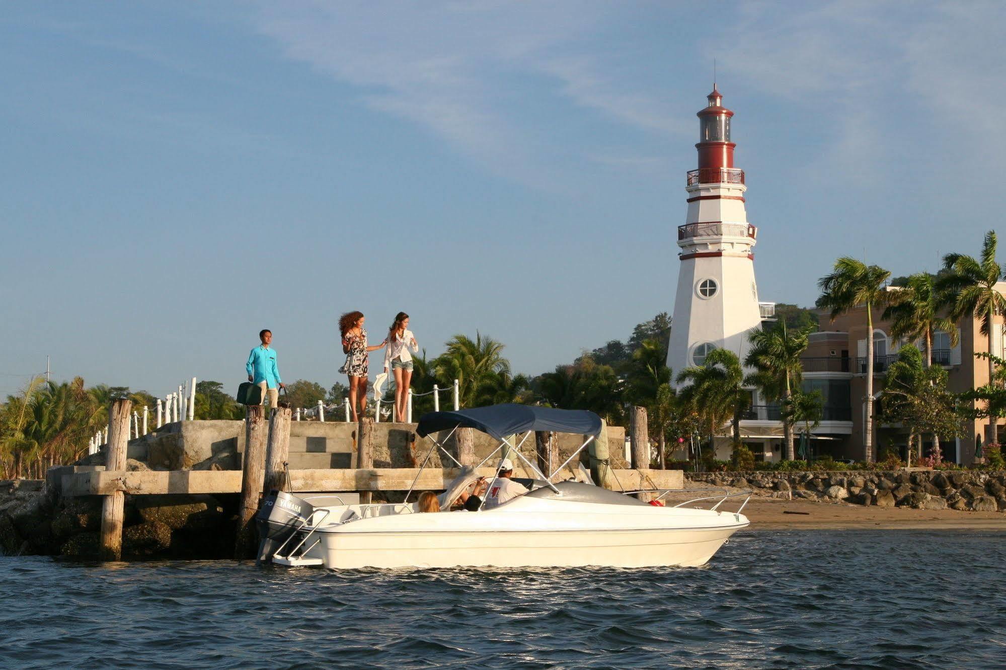 The Lighthouse Marina Resort Olongapo Bagian luar foto